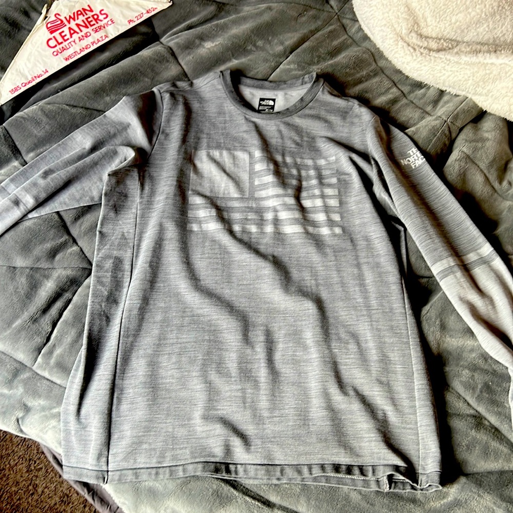 Mens xl northface shirt